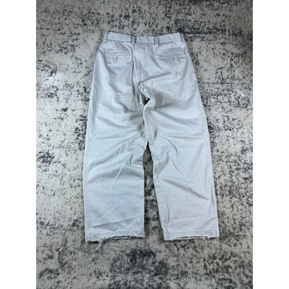 Vintage Cream Dockers Pleated Pants - 32