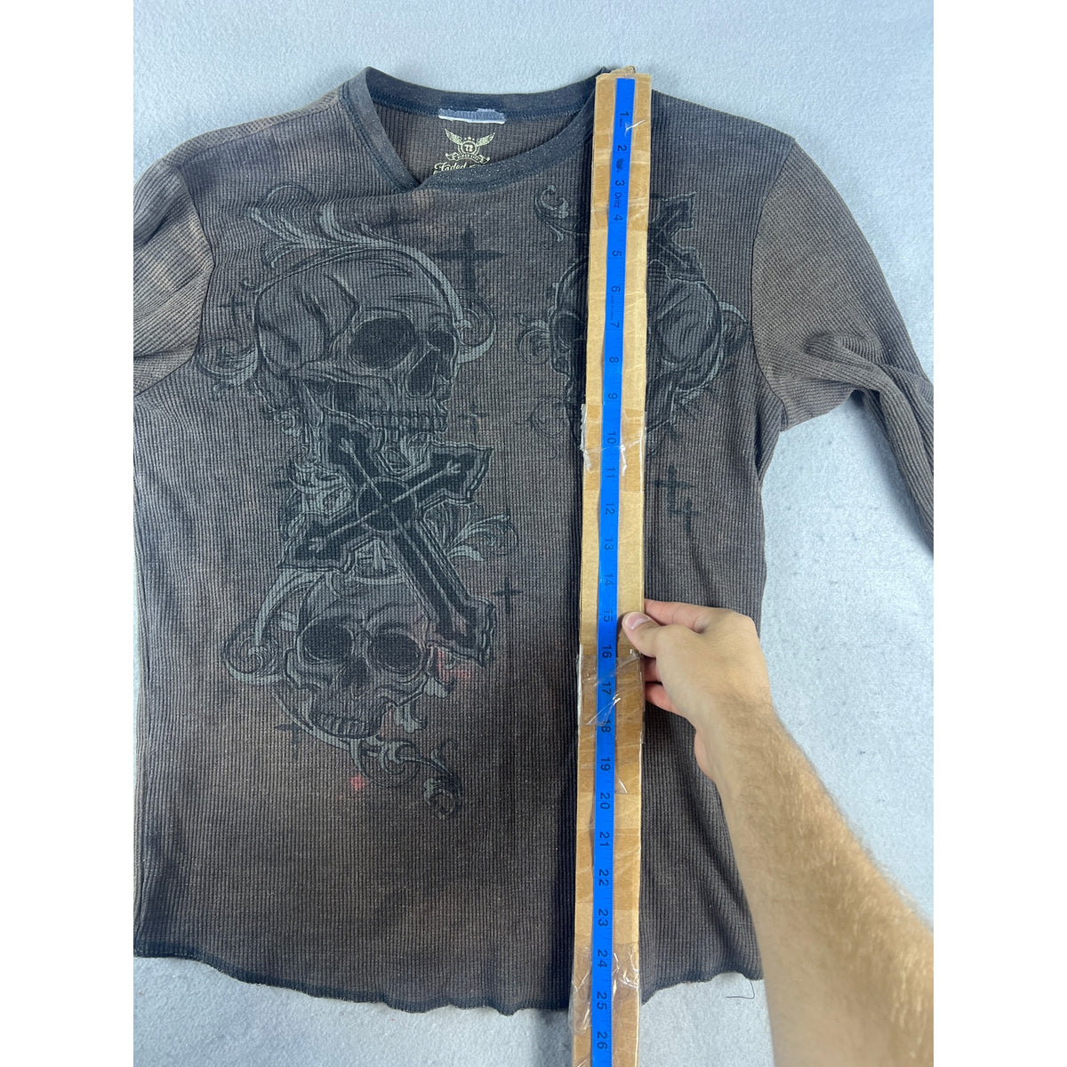 Faded Glory Skulls Cross Thermal Shirt - M