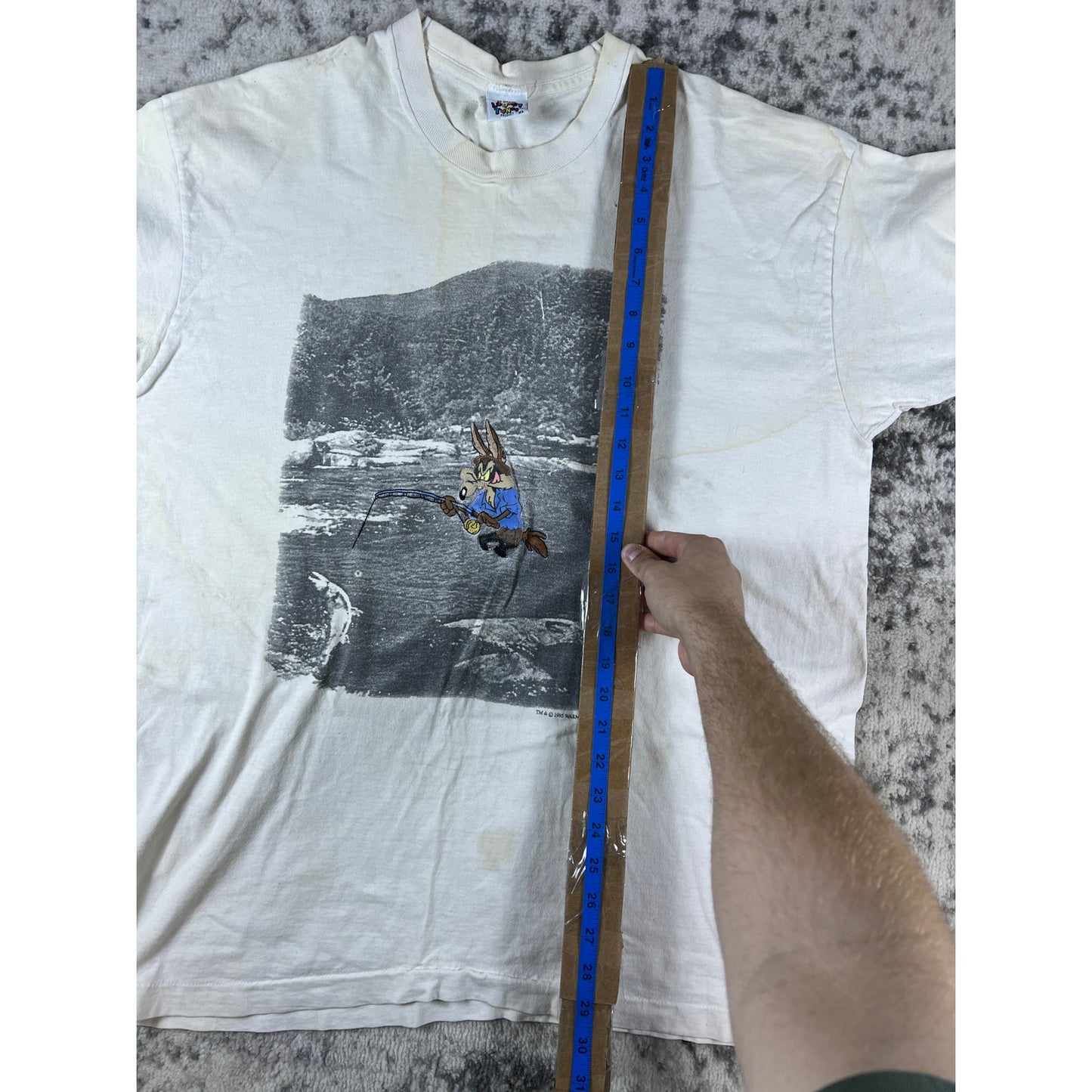 Vintage 1995 Wile E Coyote Fishing T-Shirt - XL