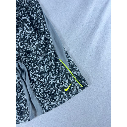 Nike Dri-FIT Camo Basketball Shorts Boys - XL