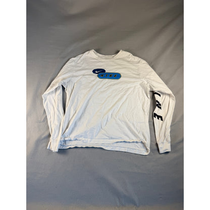 The Nike Spellout Graphics Tee - L