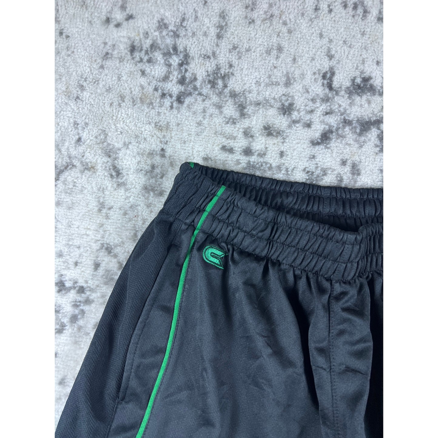 Vintage UND Fighting Sioux Basketball Shorts - M