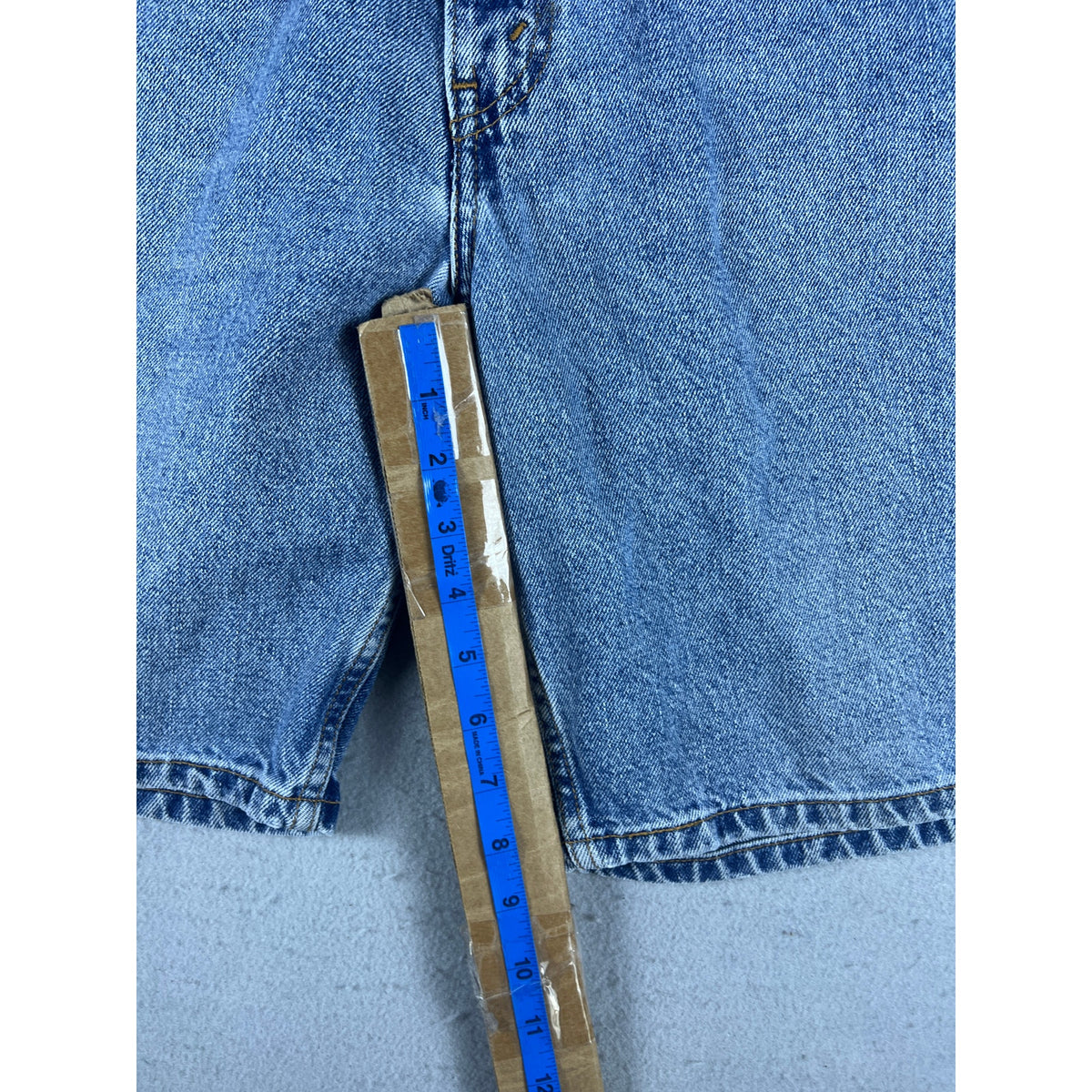Y2K Levi's 505 Denim Shorts - 36