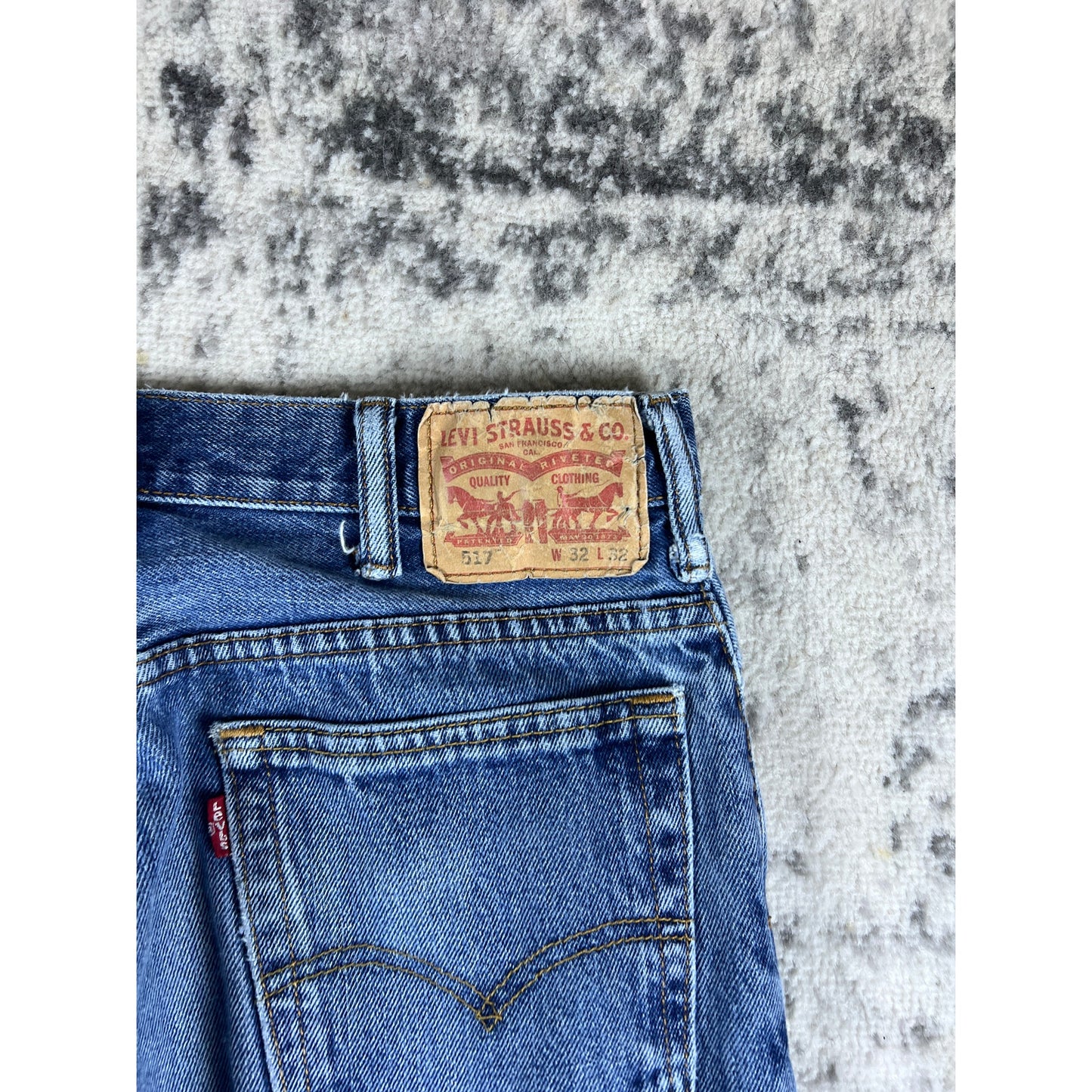 Vintage Levis 517 Bootcut Jeans - 32