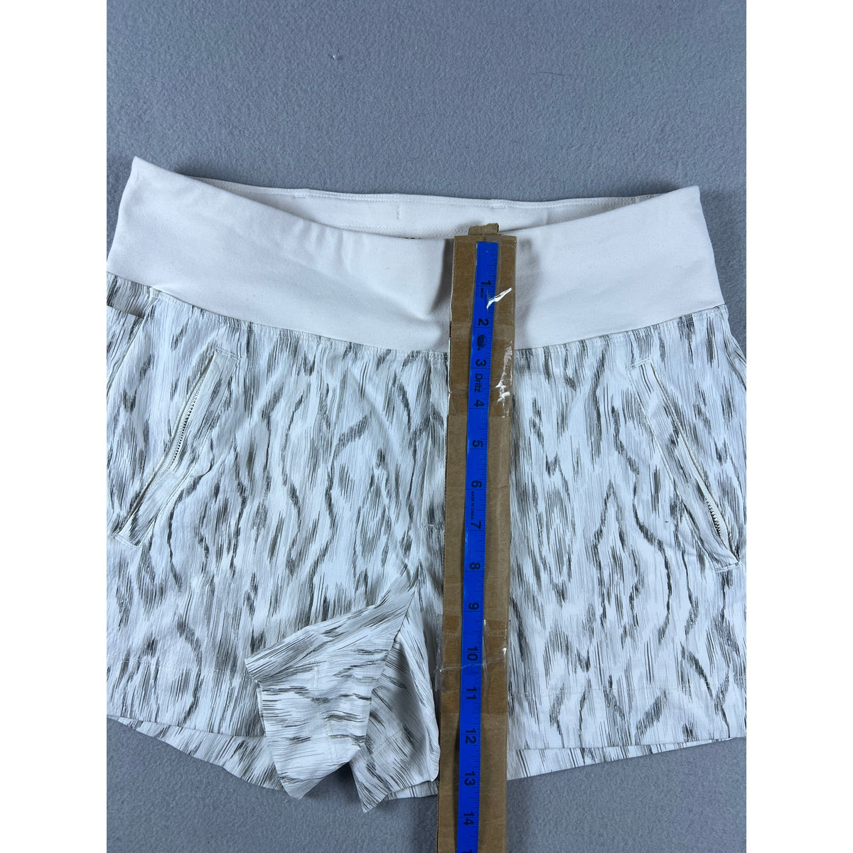 Athleta Trekkie North Shorts - 4