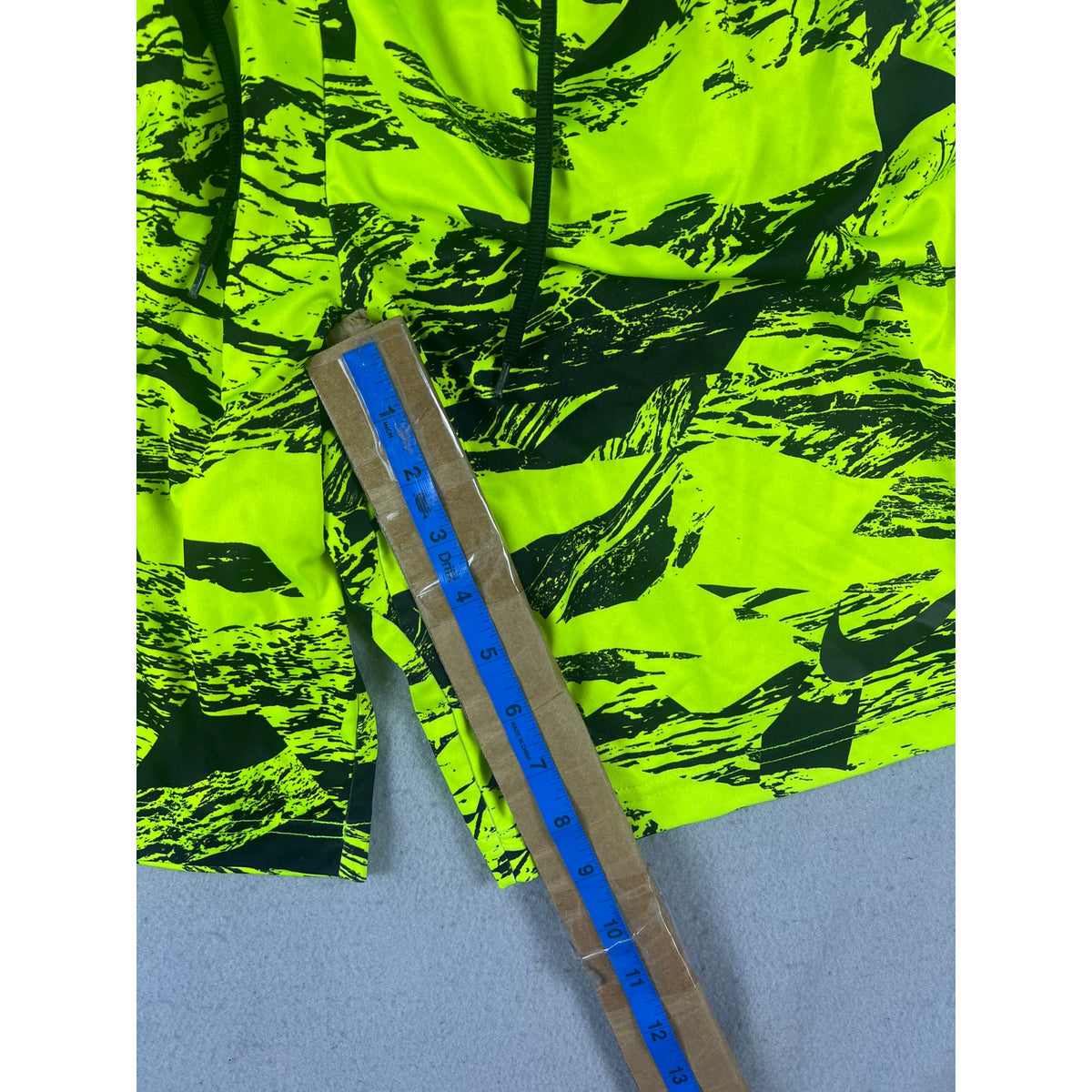 Nike Athletic Basketball Shorts - M