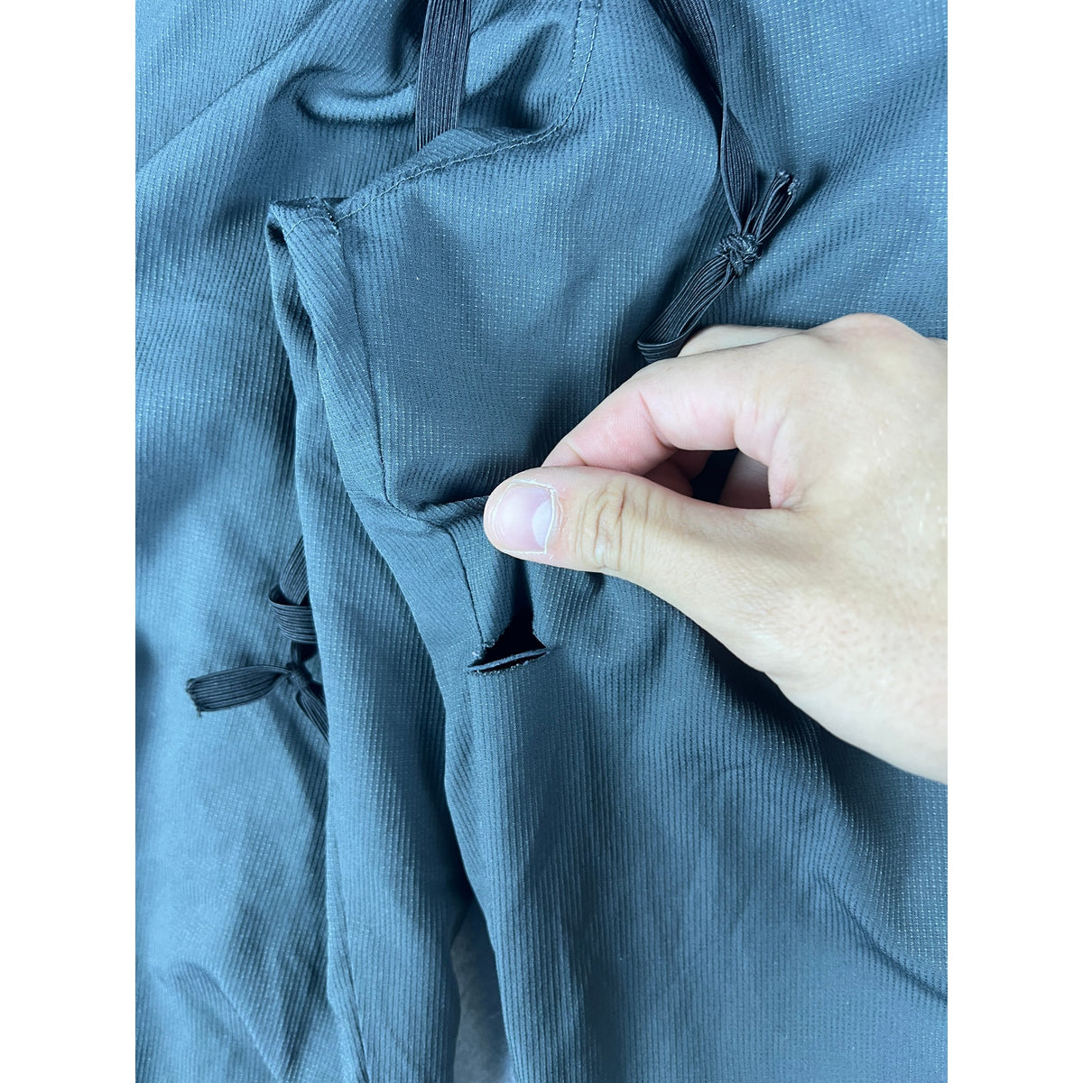 Under Armour Athletic Track Pants - L