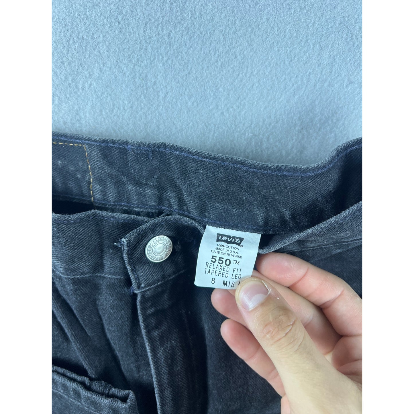 Vintage Levi's 550 Relaxed Fit Tapered Leg Jeans - 8