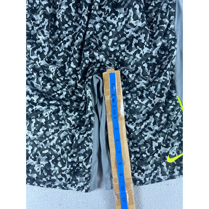 Nike Dri-FIT Camo Basketball Shorts Boys - XL