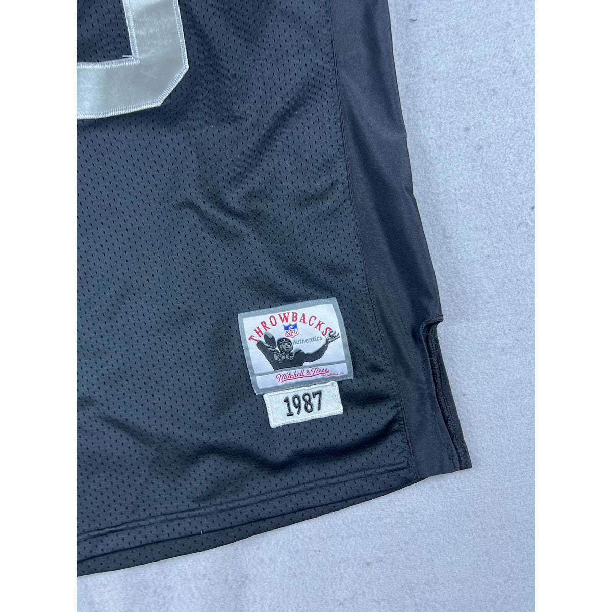 Vintage Mitchell & Ness Football Jersey Men 50 Las Vegas Raiders Howie Long 1987
