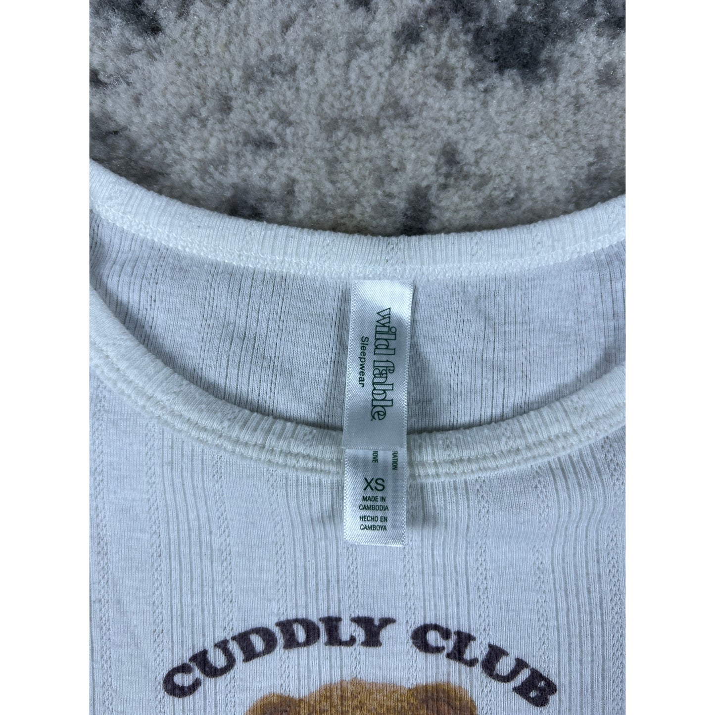 Teddy Bear T-Shirt Cuddly Cub Womens XS White Cute Graphic Tee Y2K