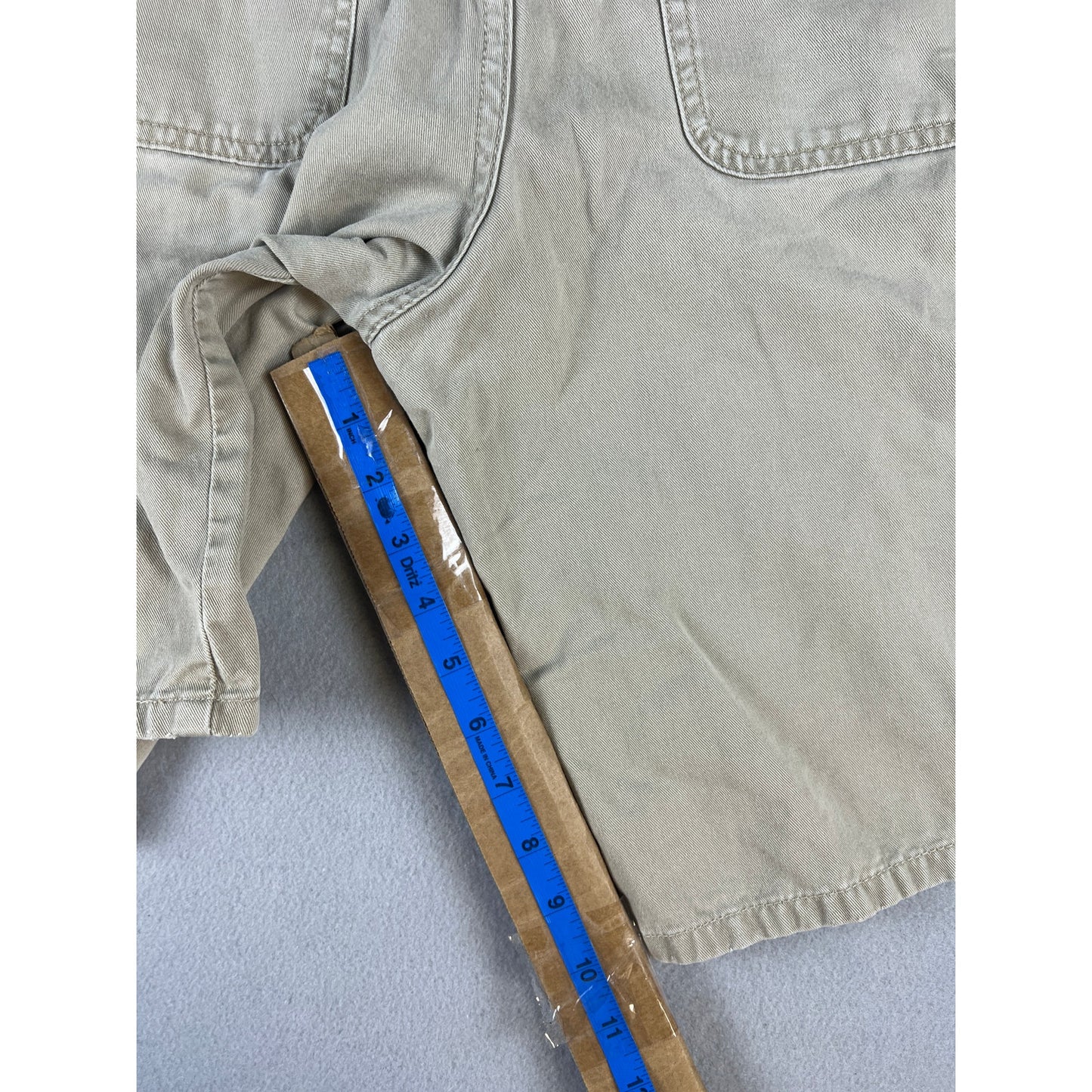 Vintage Levi's L2 Carpenter Shorts - 36