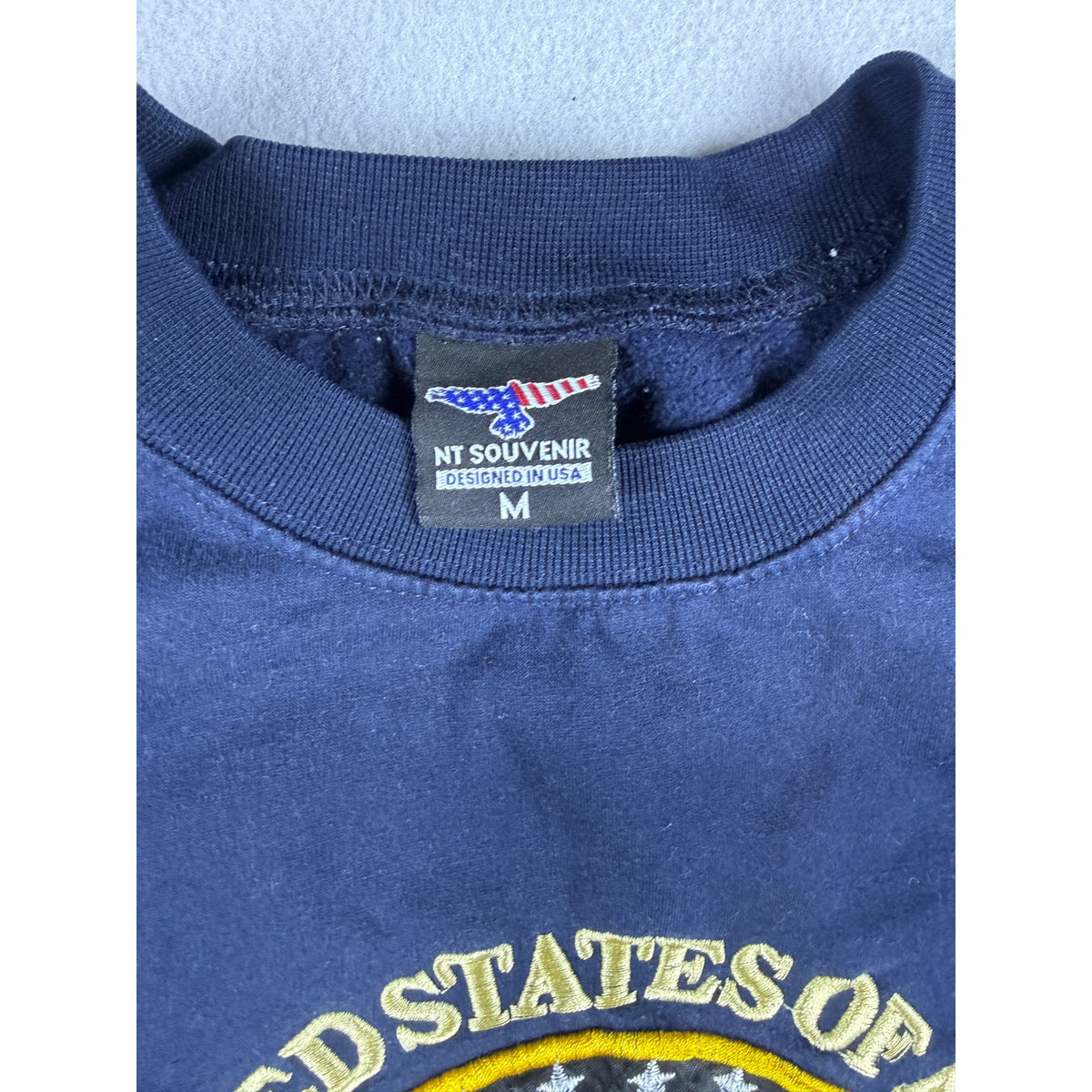NT Souvenir Washington DC Embroidered Sweatshirt - M