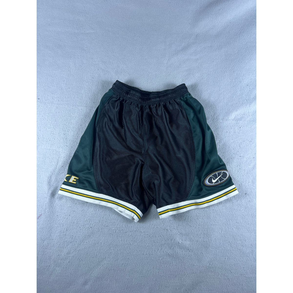 Vintage Nike Basketball Shorts - Boys M 10-12