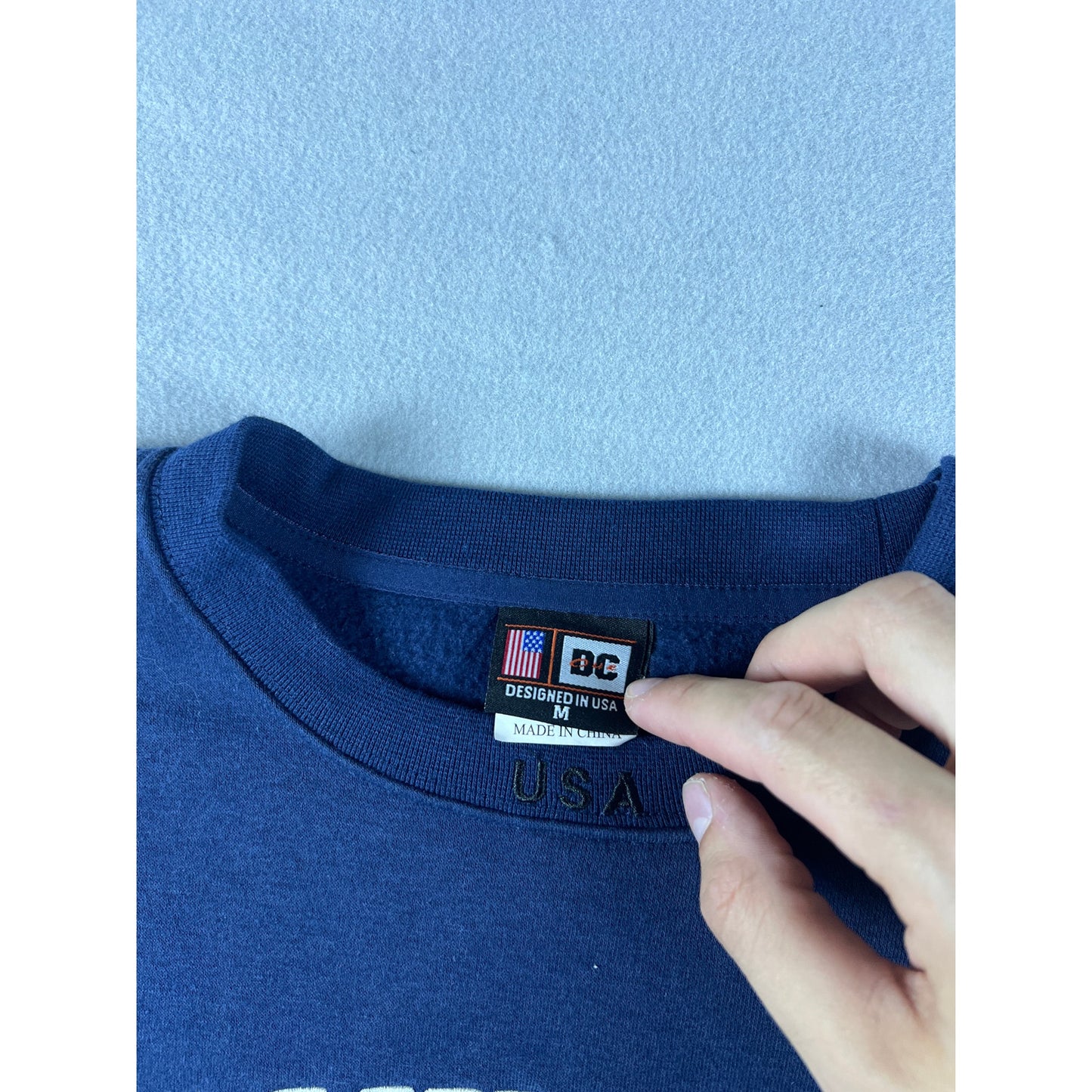 DC One Washington Spellout Sweatshirt - M