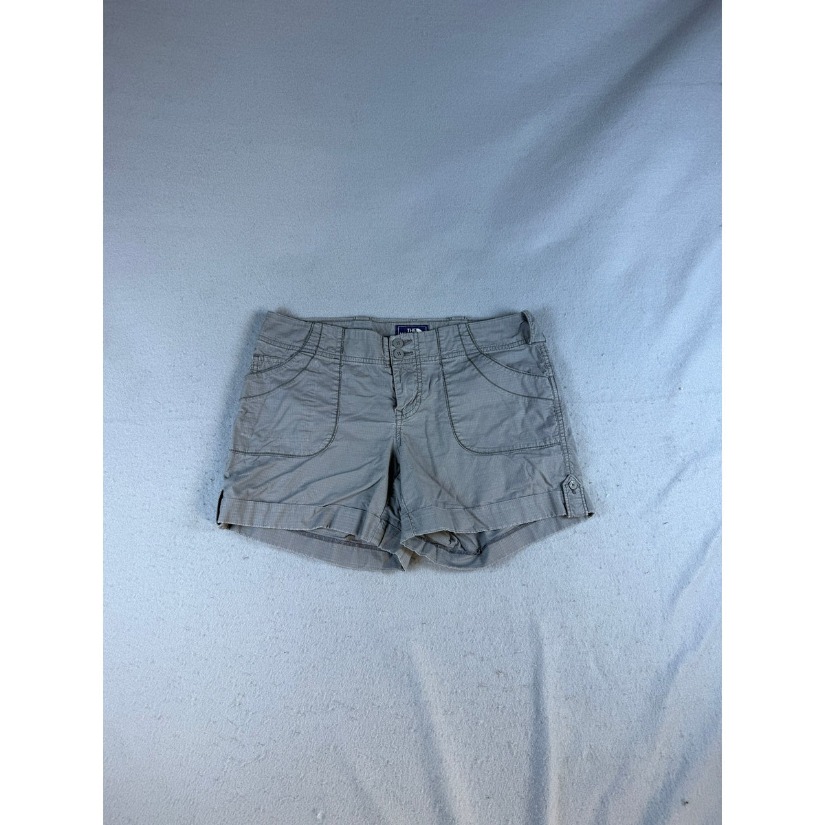 North Face Low Rise Ripstop Shorts - 6