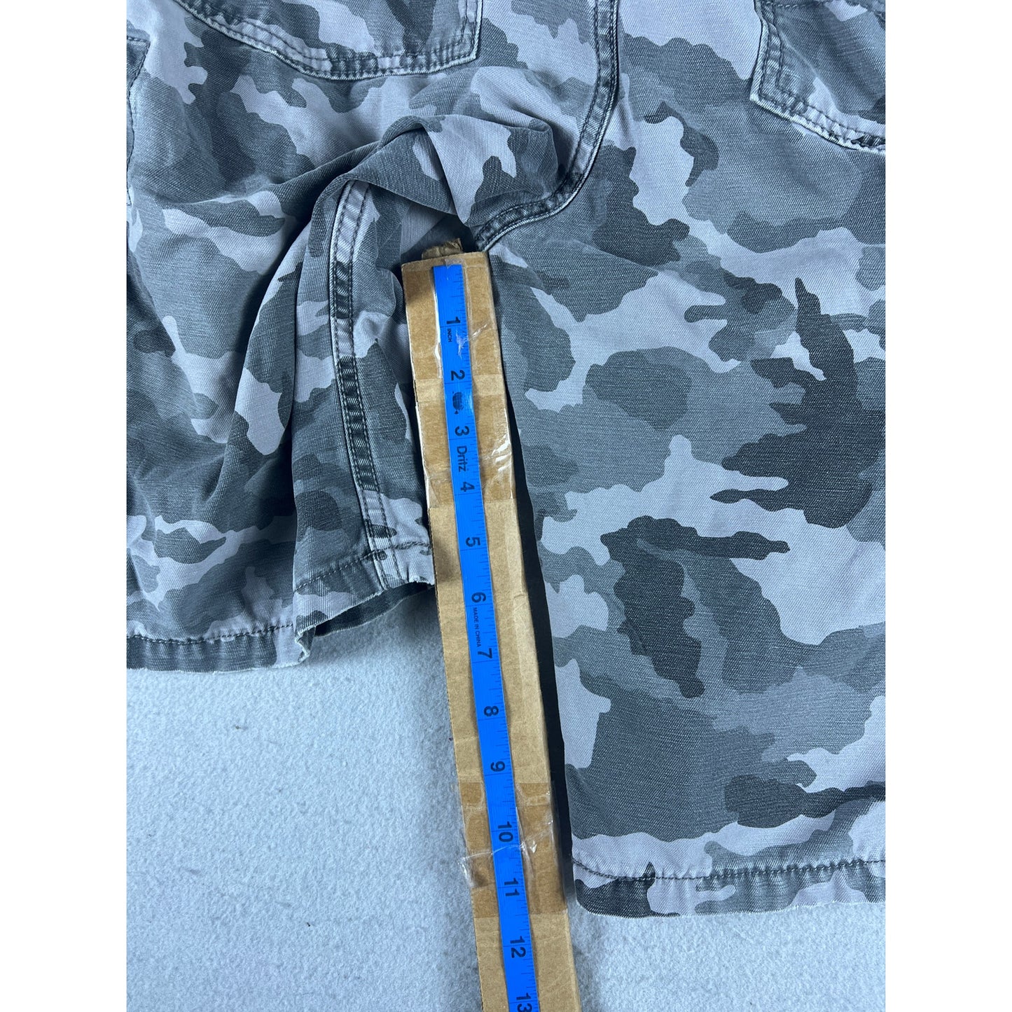 Levi's Urban Camo Cargo Shorts - 33