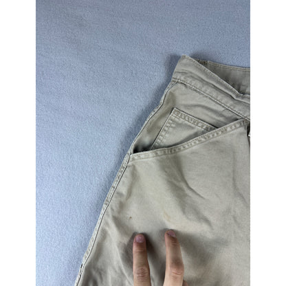 Vintage Levi's L2 Carpenter Shorts - 36