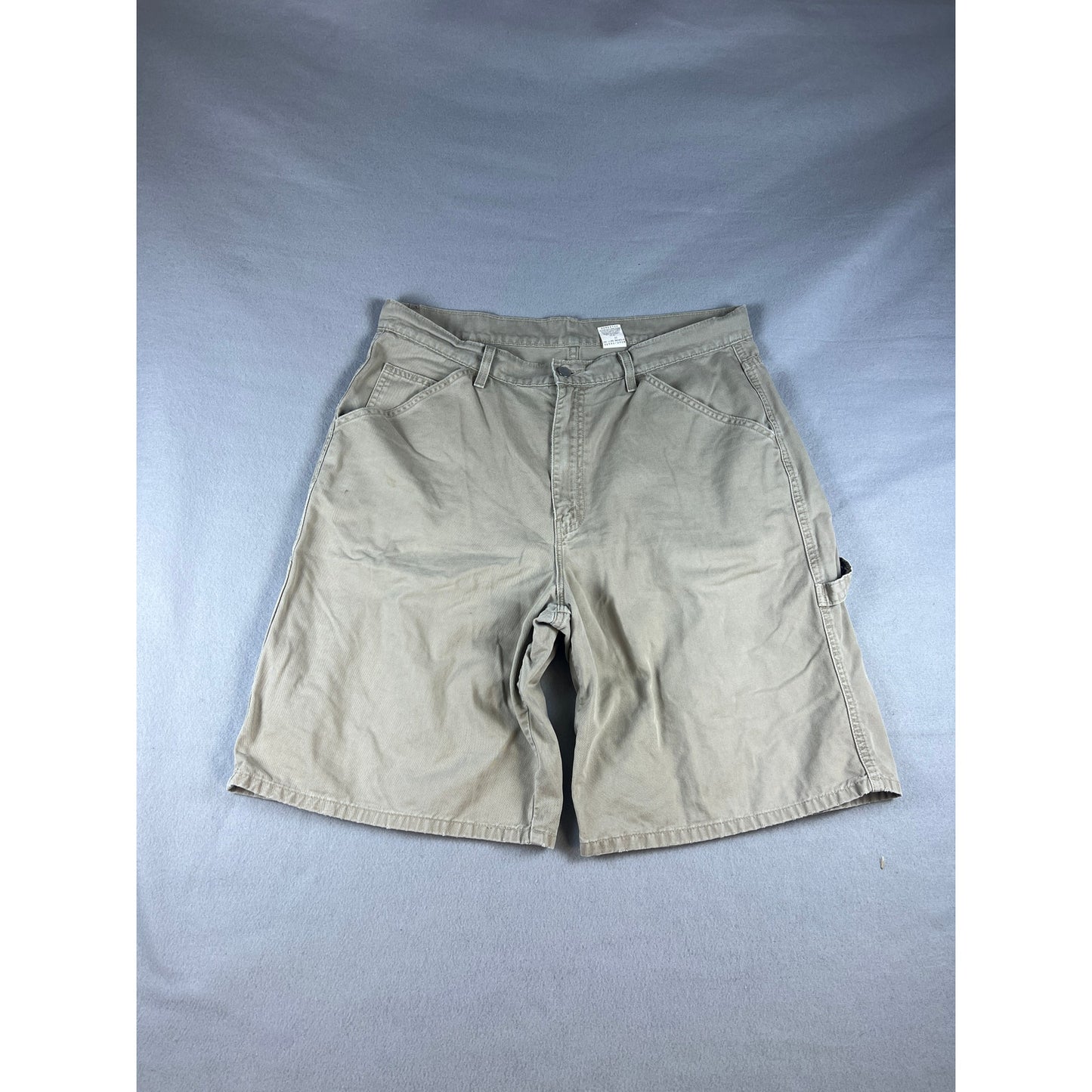Vintage Levi's L2 Carpenter Shorts - 36
