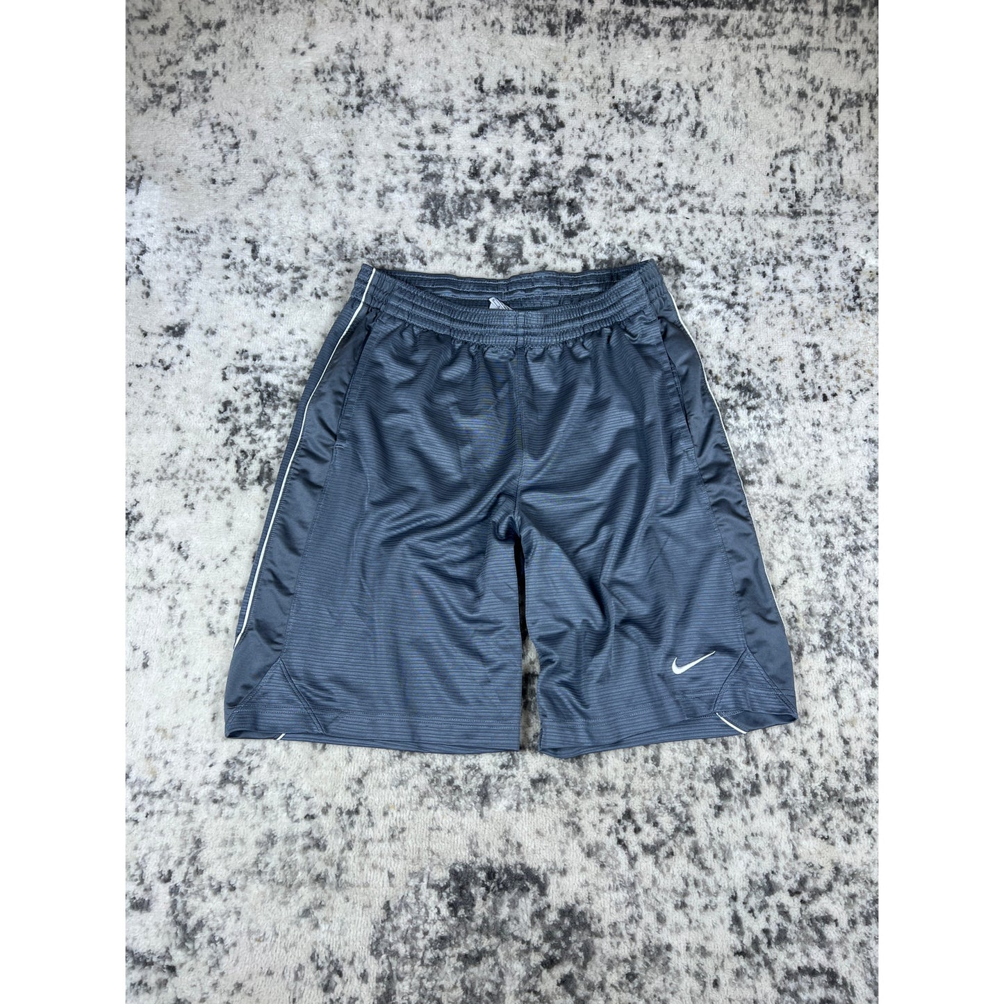 Vintage Grey Nike Basketball Shorts - M