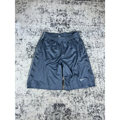 Vintage Grey Nike Basketball Shorts - M