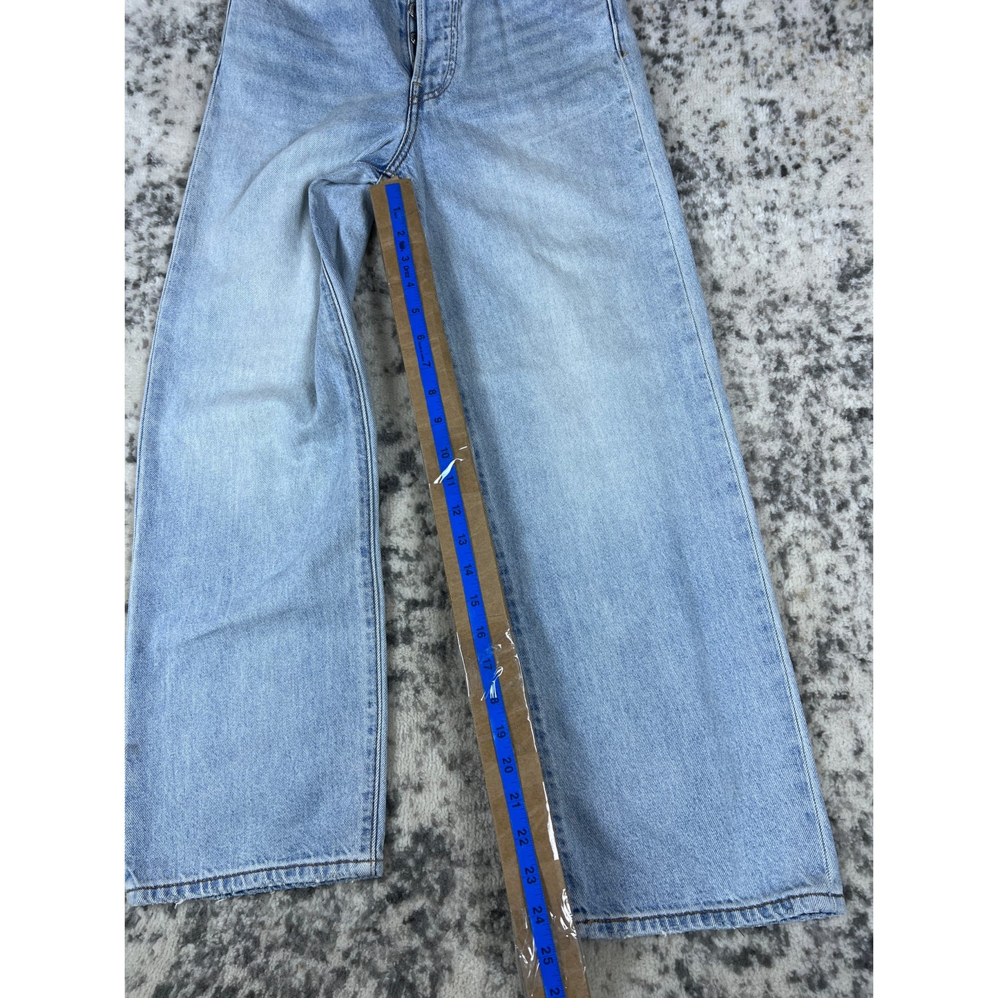 Vintage Levi's Women's Wide Leg Jeans - 28
