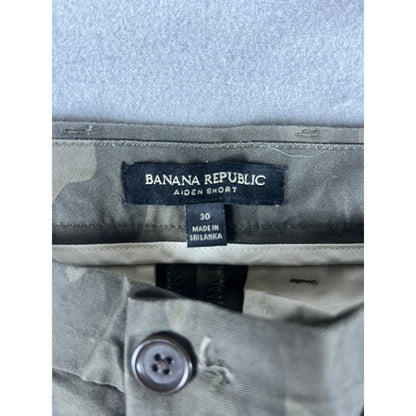 Banana Republic Camo Aiden Shorts - 30