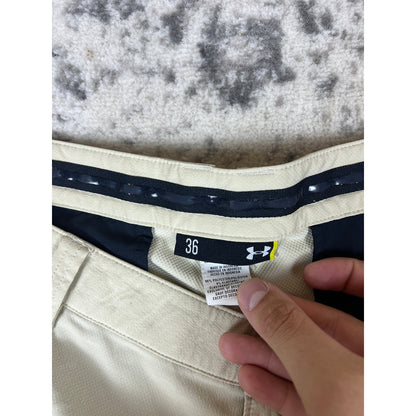 Under Armour Men's Beige Golf Shorts - 36