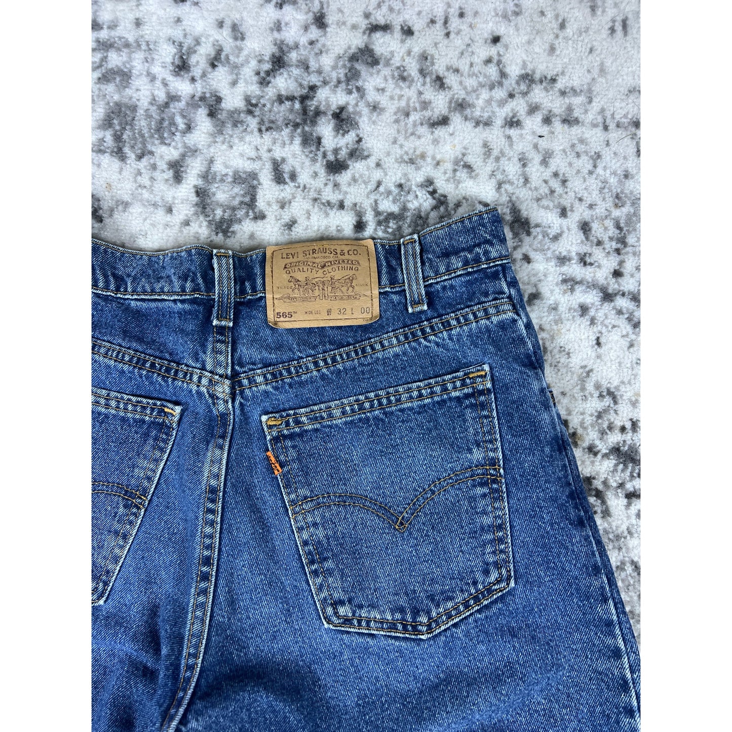 VTG Levi's Orange Tab Denim Shorts 32 Baggy Dark Wash 90s Jorts