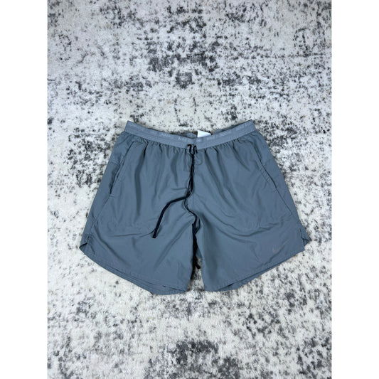 Nike Dri-FIT Mens Gray Shorts - L