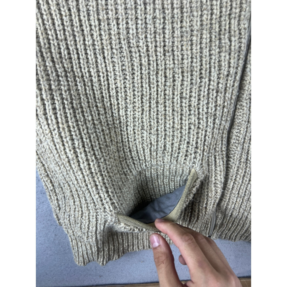 Vintage Orvis Wool Elbow Patch Cardigan - L